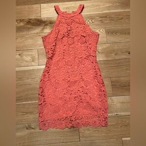 Coral lace dress worn once
Excellent condition